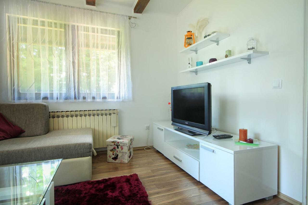 Estavela Holiday Home Jezerce Zewnętrze zdjęcie